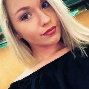 Meet your Posher, Addy